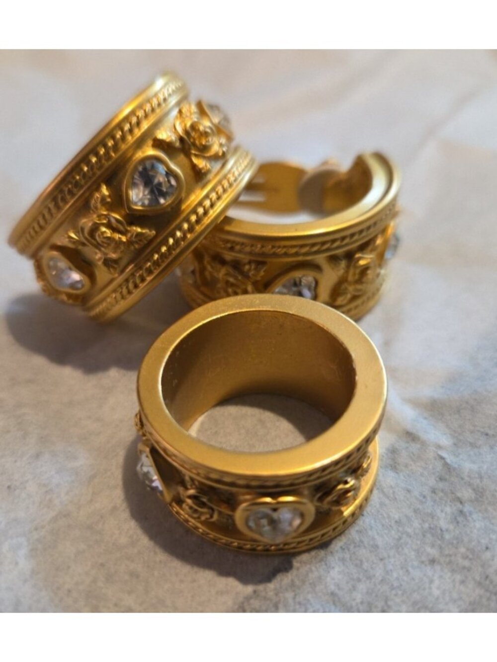 Vintage Elizabeth Taylor For Avon Love Blooms Clip On Earrings & Ring Set